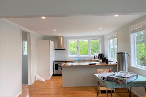 Photo of property in 20 Taipari Road, Te Atatu Peninsula, Auckland, 0610