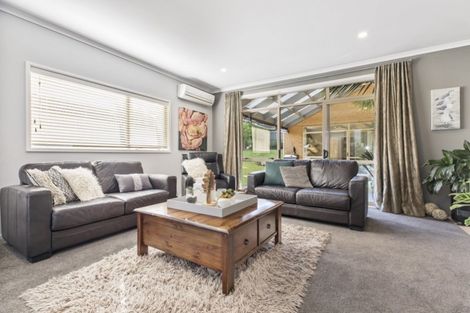 Photo of property in 7 Toledo Avenue, Henderson, Auckland, 0612