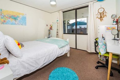 Photo of property in 17 Cameron Place, Ranui, Auckland, 0612