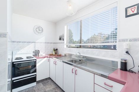 Photo of property in 2/8 Murray Street, Wallaceville, Upper Hutt, 5018