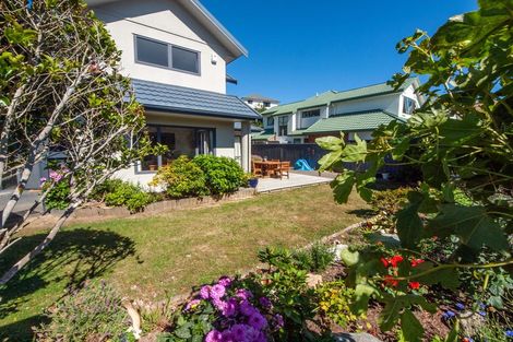Photo of property in 17 Amesbury Drive, Churton Park, Wellington, 6037