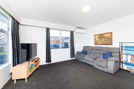 Photo of property in 89 Wikiriwhi Crescent, Awapuni, Palmerston North, 4412