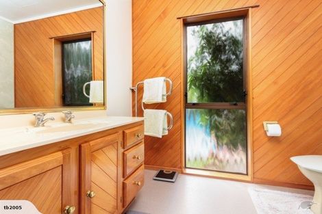 Photo of property in 8 Sunny Bay Road, Matua, Tauranga, 3110