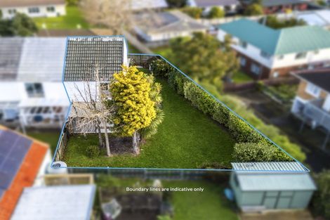 Photo of property in 7/108 West Coast Road, Glen Eden, Auckland, 0602