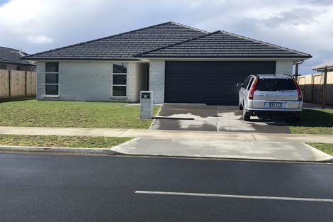 Photo of property in 37 Piata Street, Papamoa Beach, Papamoa, 3118