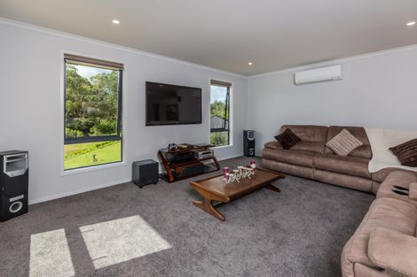 Photo of property in 37 Alderton Drive, Kerikeri, 0230