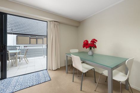 Photo of property in Atlas Apartments, 2/49 Maunganui Road, Mount Maunganui, 3116