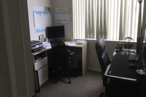 Photo of property in 75 Popokatea Drive, Takanini, 2112