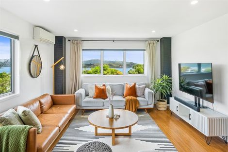 Photo of property in 3 Corlett Road, Plimmerton, Porirua, 5026