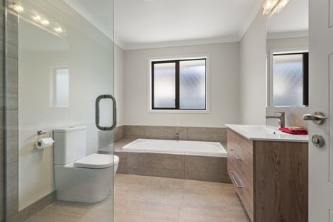 Photo of property in 39 Shamrock Street, Takaro, Palmerston North, 4412