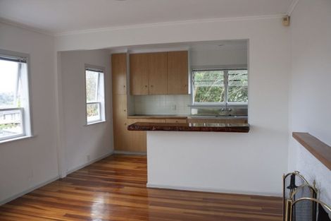 Photo of property in 17 Windy Ridge Road, Glenfield, Auckland, 0629