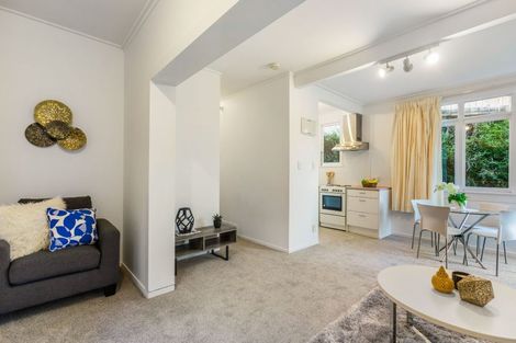 Photo of property in 2/78 Seaview Road, Castor Bay, Auckland, 0620