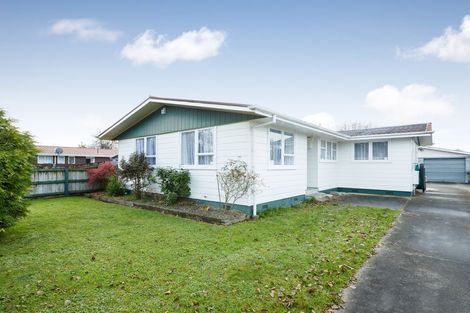 Photo of property in 16 Monowai Place, Westbrook, Palmerston North, 4412