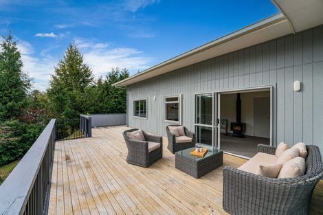 Photo of property in 140 Acacia Heights Drive, Acacia Bay, Taupo, 3385