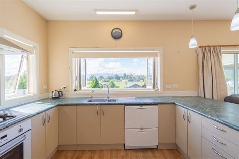 Photo of property in 25 Muriwai Drive, Manapouri, 9679