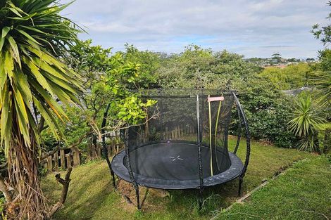 Photo of property in 65 Juniper Road, Sunnynook, Auckland, 0620