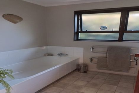 Photo of property in 12a Parkvale Road, Otumoetai, Tauranga, 3110