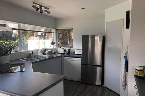 Photo of property in 2/20 Walter Street, Hauraki, Auckland, 0622