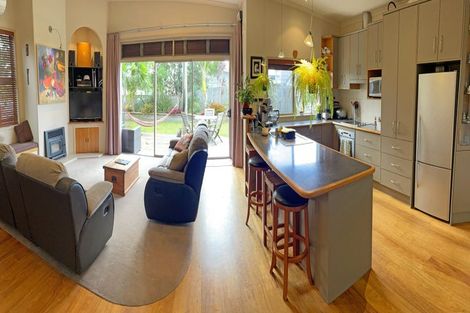 Photo of property in 14 Surfside Lane, Ruakaka, 0116