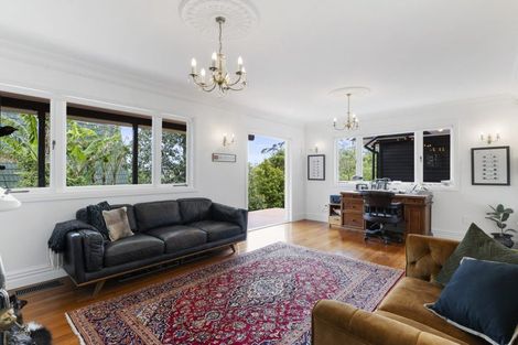 Photo of property in 16 Fenton Terrace, Cockle Bay, Auckland, 2014