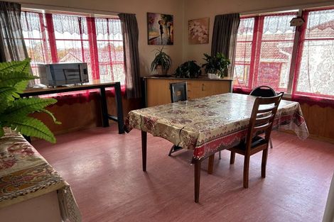 Photo of property in 52 Weymouth Road, Manurewa, Auckland, 2102