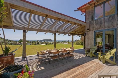 Photo of property in 92 Hahei Beach Road, Hahei, Whitianga, 3591