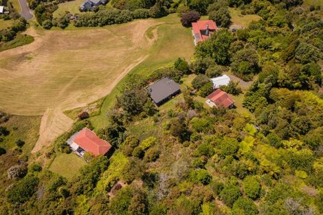 Photo of property in 92 Hahei Beach Road, Hahei, Whitianga, 3591
