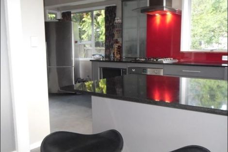 Photo of property in 35 Raymond Terrace, Northcote, Auckland, 0627