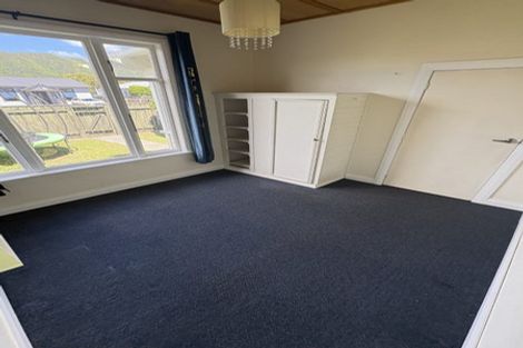 Photo of property in 31 Awamutu Grove, Waiwhetu, Lower Hutt, 5010