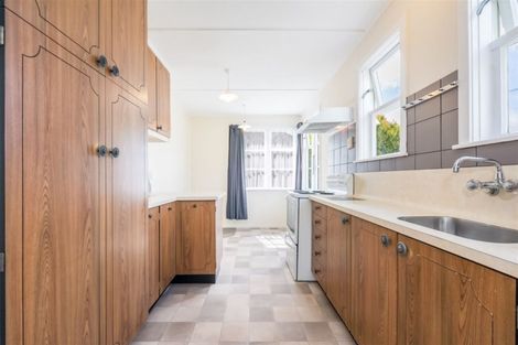 Photo of property in 361 Cambridge Terrace, Naenae, Lower Hutt, 5011