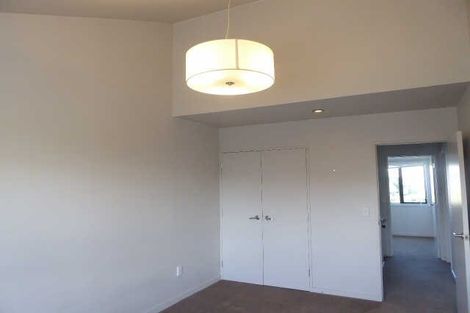 Photo of property in 1/52 Aikmans Road, Merivale, Christchurch, 8014