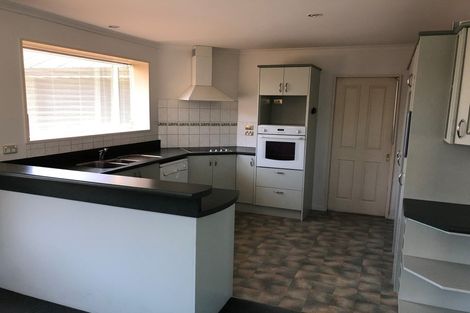 Photo of property in 10 Joe Burns Place, Wigram, Christchurch, 8042