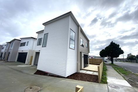 Photo of property in 47a Bruce Mclaren Road, Henderson, Auckland, 0612