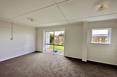 Photo of property in 54 Triangle Road, Massey, Auckland, 0614