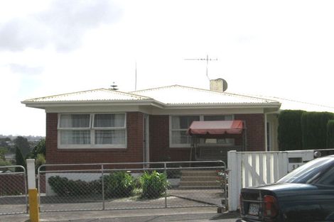 Photo of property in 33 Kirrie Avenue, Te Atatu South, Auckland, 0610