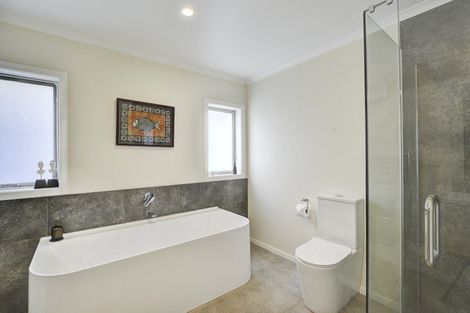 Photo of property in 64 Feist Street, Carterton, 5713