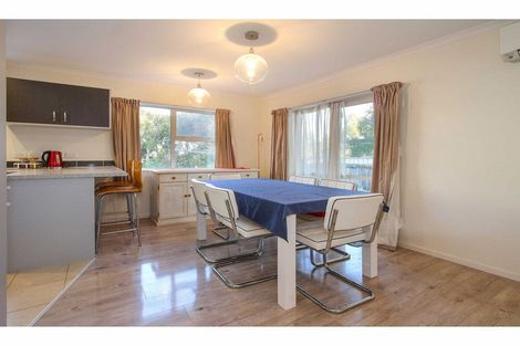 Photo of property in 40 Roberts Road, Glenfield, Auckland, 0629