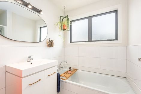 Photo of property in 16 Bucknell Street, Sockburn, Christchurch, 8042