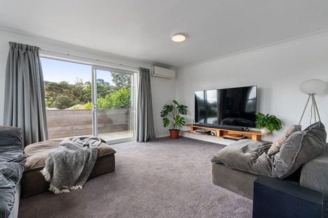 Photo of property in 11 Cavendish Square, Strathmore Park, Wellington, 6022