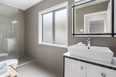 Photo of property in 17 Richard Avenue, Bucklands Beach, Auckland, 2014