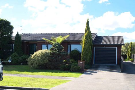 Photo of property in 2/35 West Fairway, Golflands, Auckland, 2013