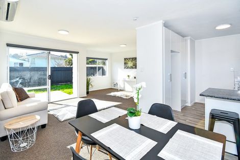 Photo of property in 1/5 Navigator Place, Papatoetoe, Auckland, 2025
