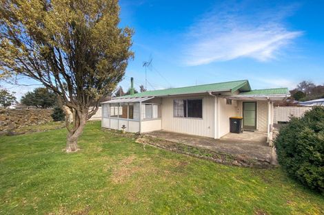 Photo of property in 1 Otanga Street, Dannevirke, 4930