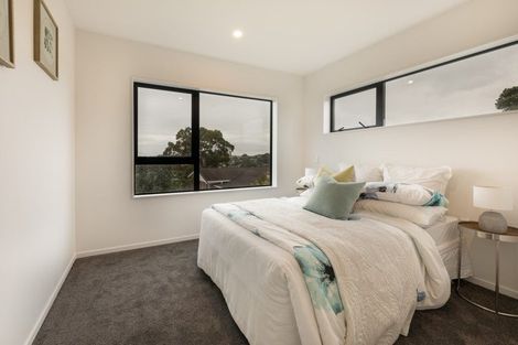 Photo of property in 39c Target Road, Totara Vale, Auckland, 0629