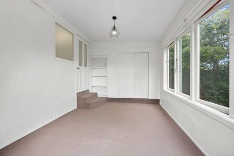 Photo of property in 37 Makiri Street, Helensville, 0800