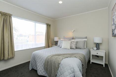 Photo of property in 2/1400 Woodstock Avenue, Mayfair, Hastings, 4122