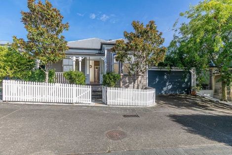 Photo of property in 5/2 Georgia Terrace, Albany, Auckland, 0632