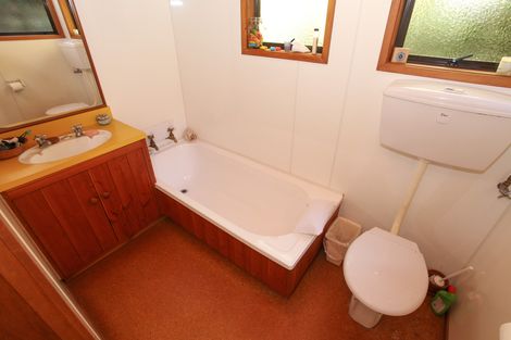 Photo of property in 45 Bay View Road, Raglan, 3225