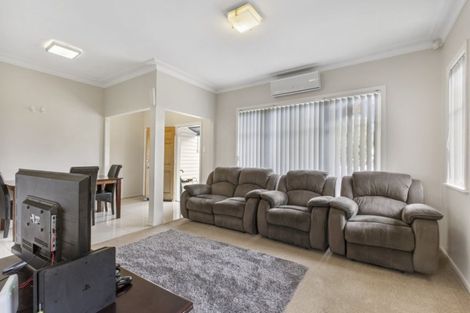 Photo of property in 102 Wallace Road, Papatoetoe, Auckland, 2025