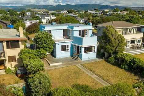 Photo of property in 79 Manly Street, Paraparaumu Beach, Paraparaumu, 5032
